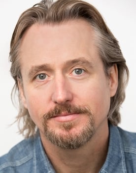 Linus Roache