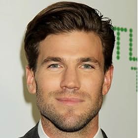 Austin Stowell